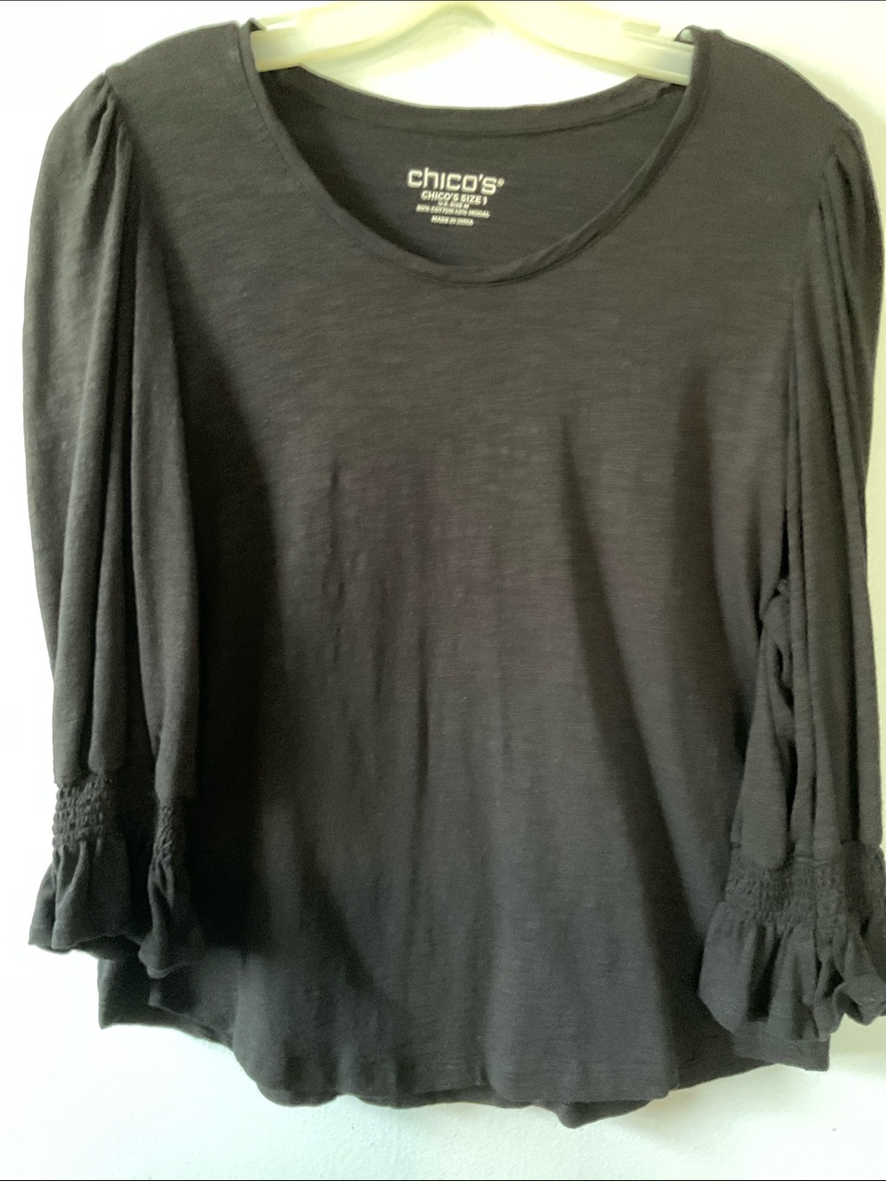 Chico's Black Ruffle Cuff 3/4 Sleeve Scoop Neck Top